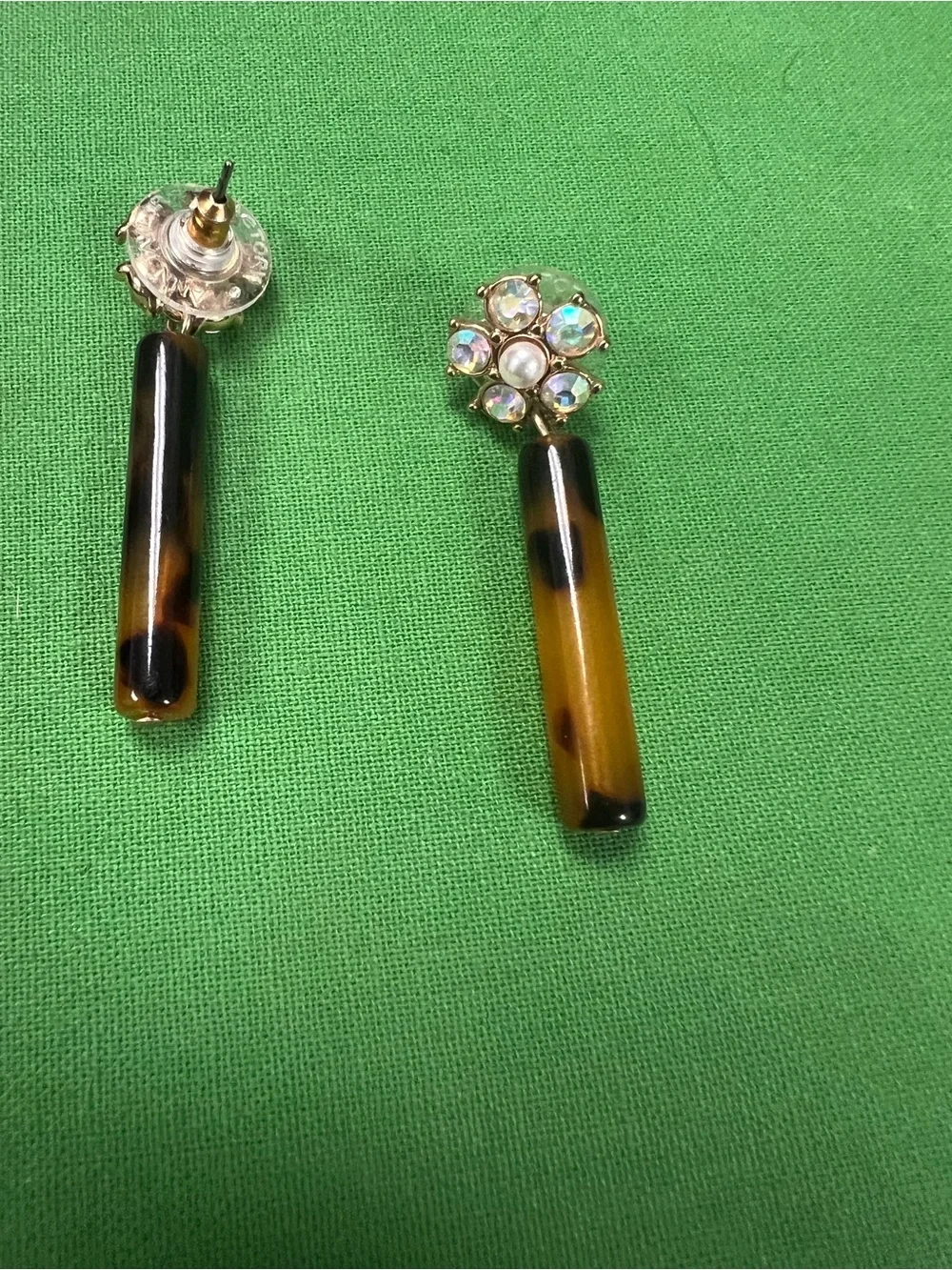 Crystal Flower Top with Tortoise Drop Earrings